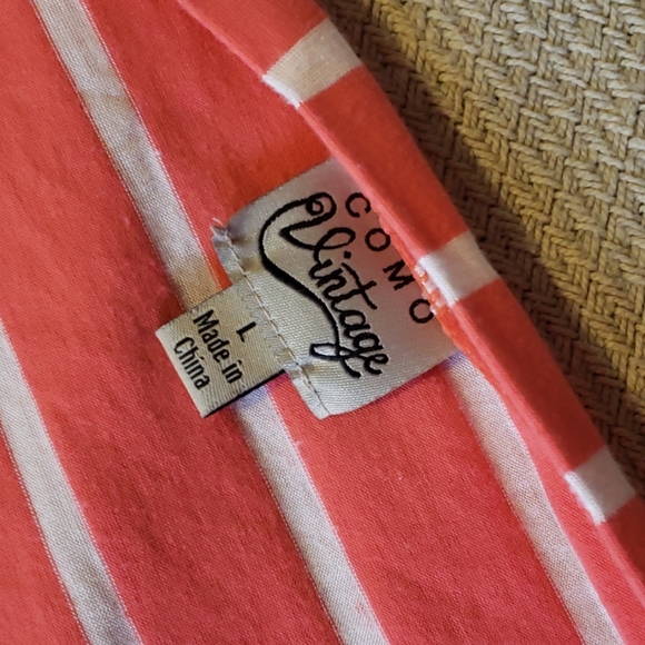 Top - Picture 2 of 2